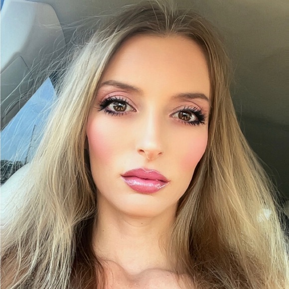 Meet your Posher, Toni - Picture 4 of 6